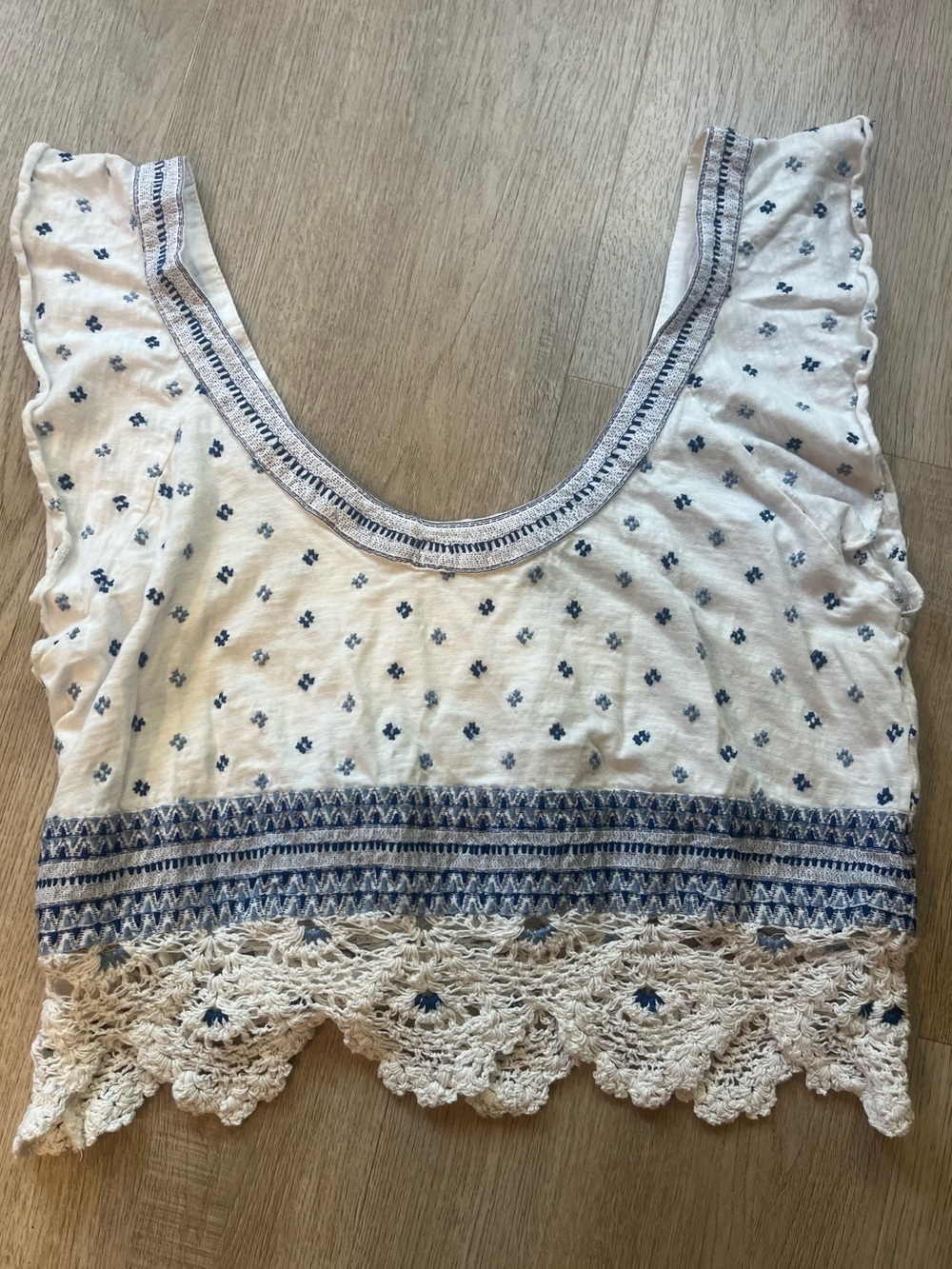 Boho Crochet Hem Scoop Neck Crop Top - Blue on Cream Free People size small